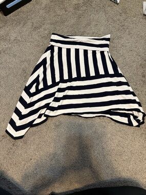 GAP Black & White Striped Asymmetrical Hem Skirt